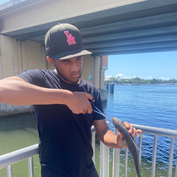 Selling everything I absolutely can to help my son - Picture 6 of 9